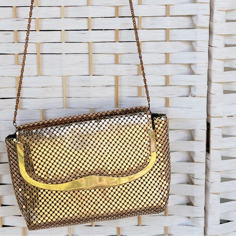 Vintage 1970s metal gold mesh purse